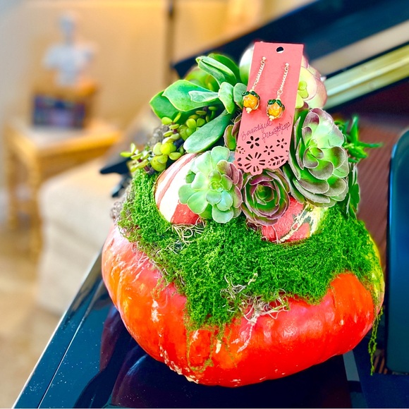 Pumpkin Fall Halloween Whimsical Orange Gold Chain Dangling Glass Earrings - Picture 9 of 14